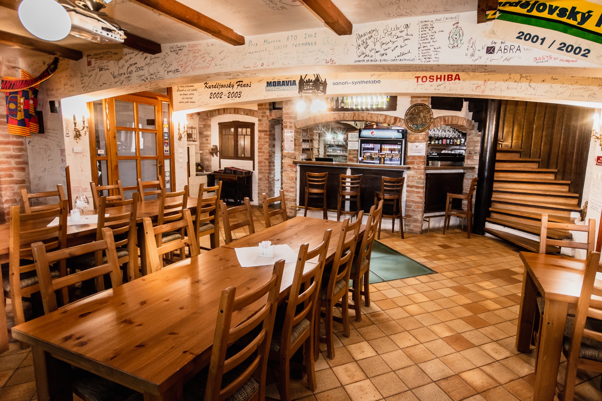 Barrio Tapas Bar v Art Wine Hall v Hotelu Kurdějov