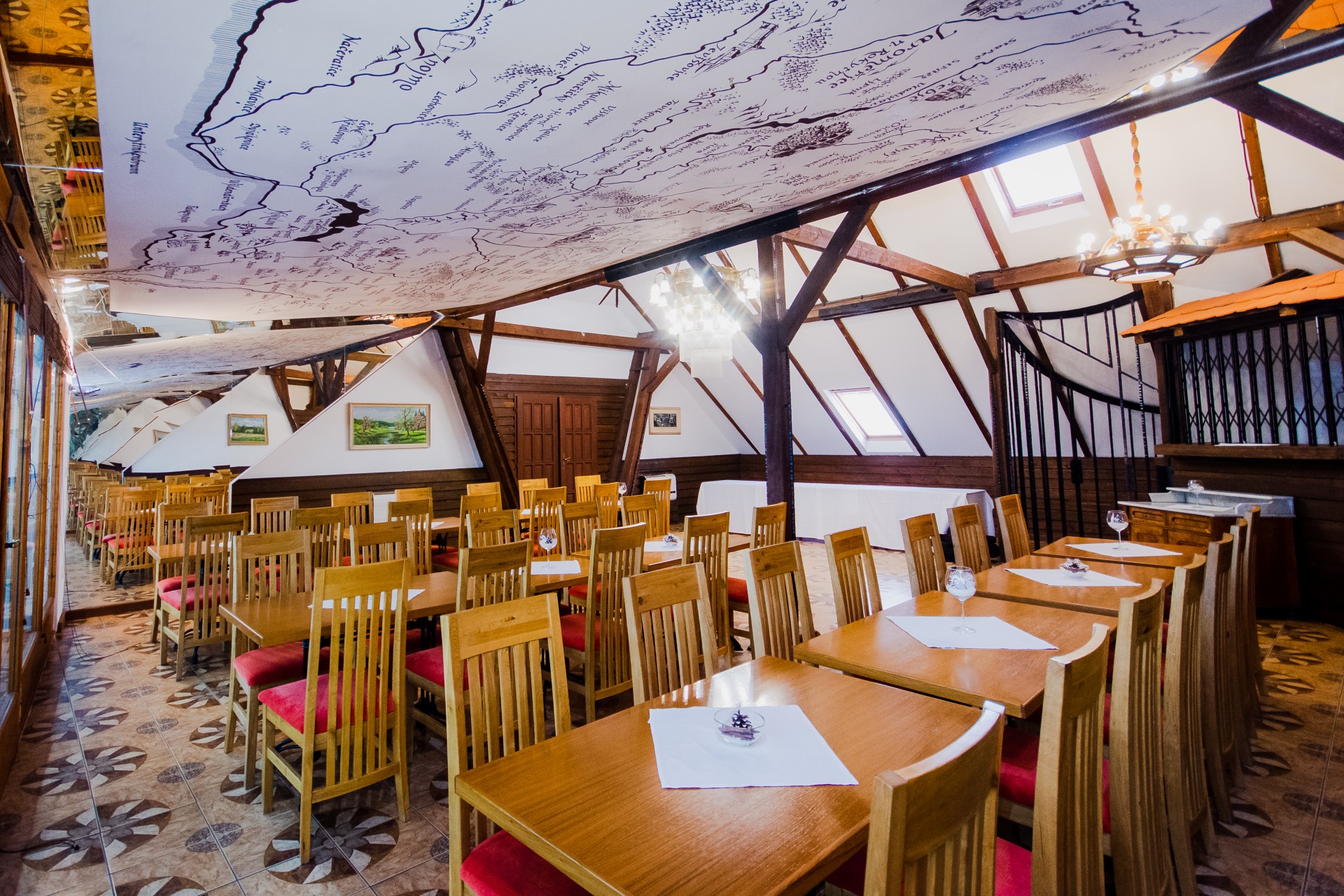 Restaurace Galerie v Art Wine Hall v Hotelu Kurdějov