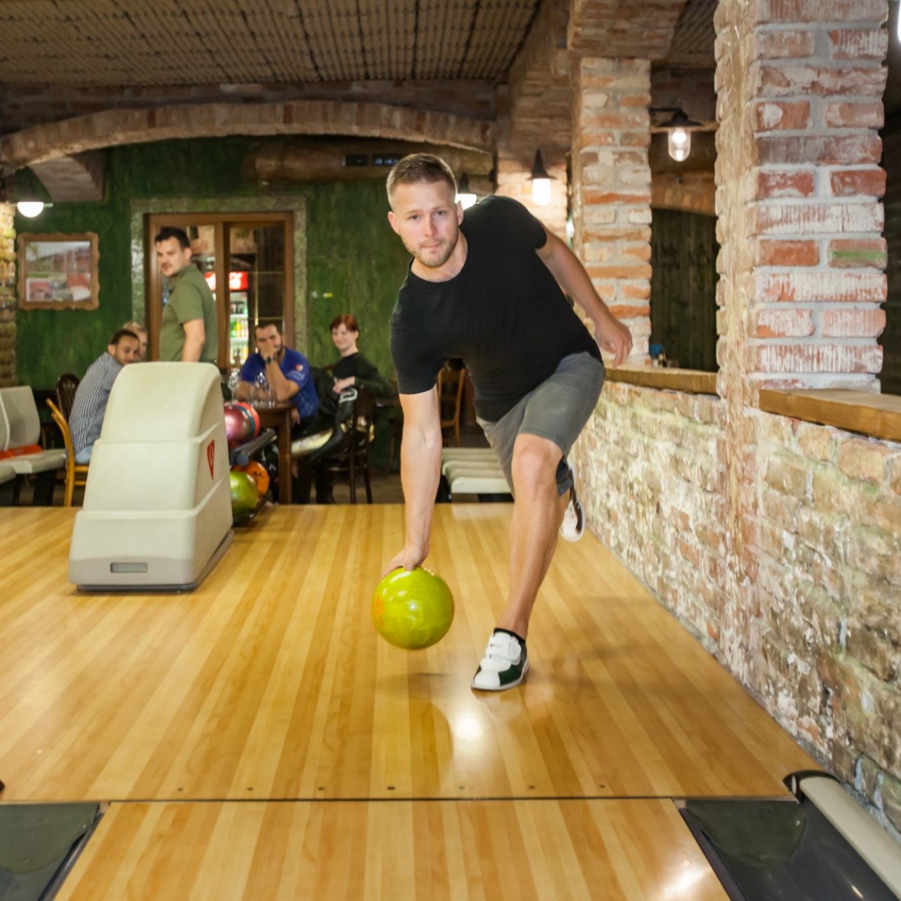 Nekonečná zábava v Hotelu Kurdějov